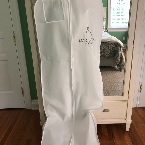 Pronovias Wedding Dress. - Picture 6 of 16